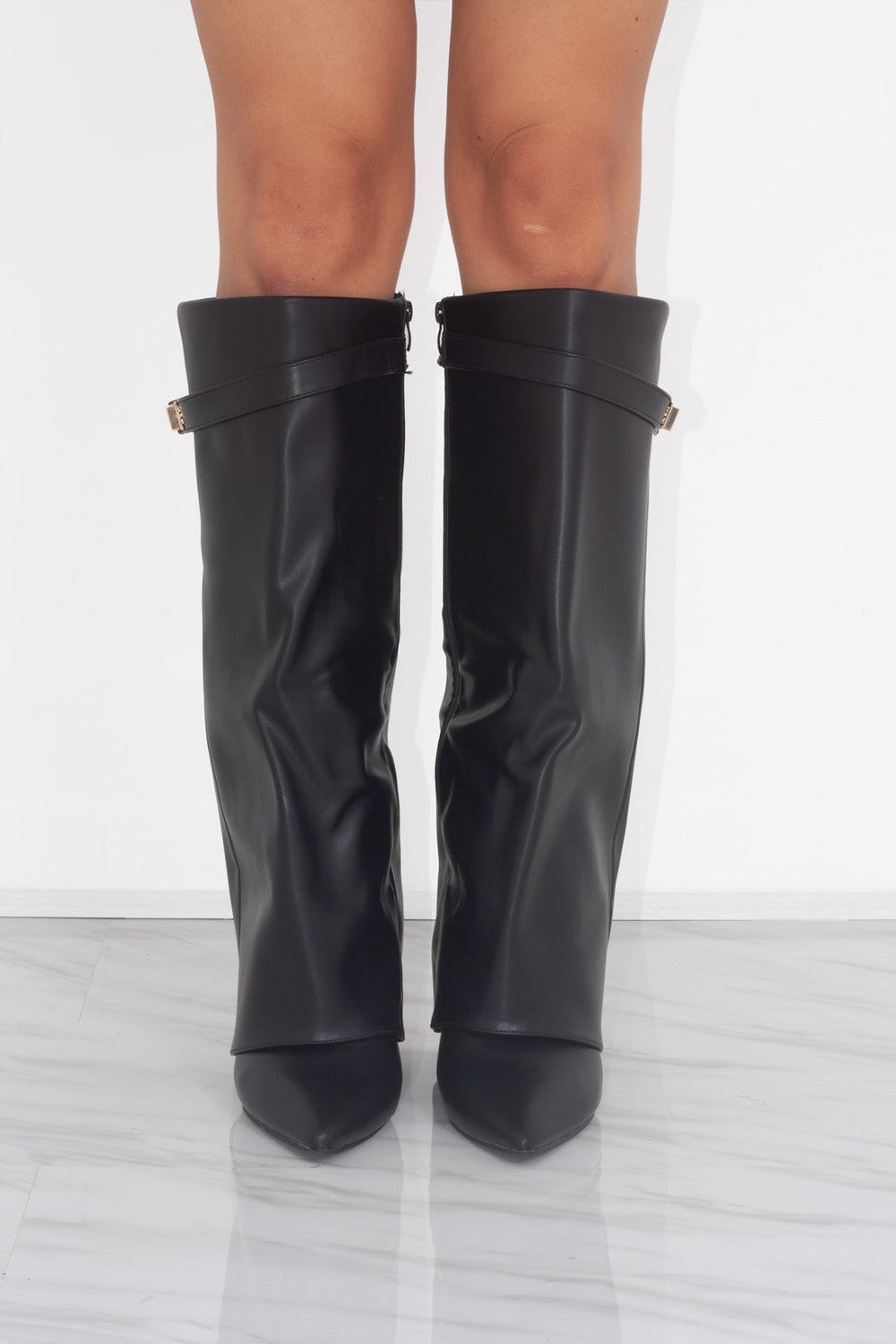 Shark Boots – Black Leather Knee-High Boots with Classic Buckle Desig