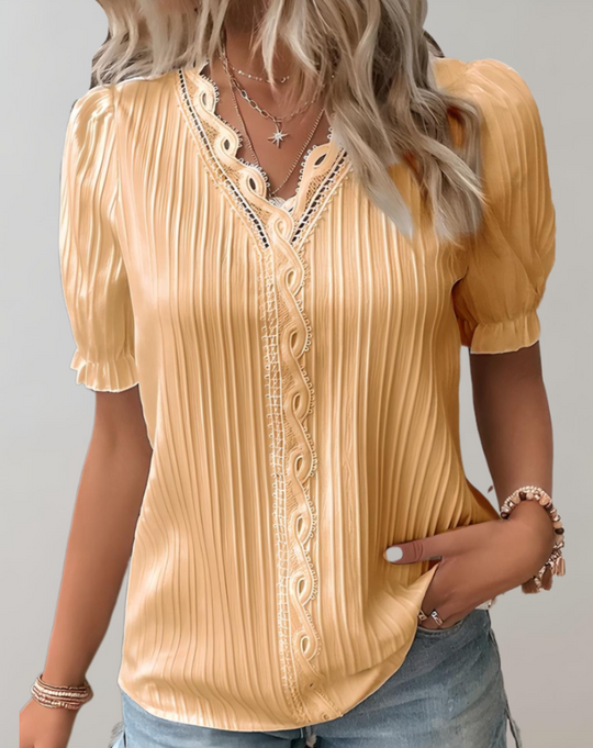 Olivia - Casual Top with Puff Sleeves and Lace Details